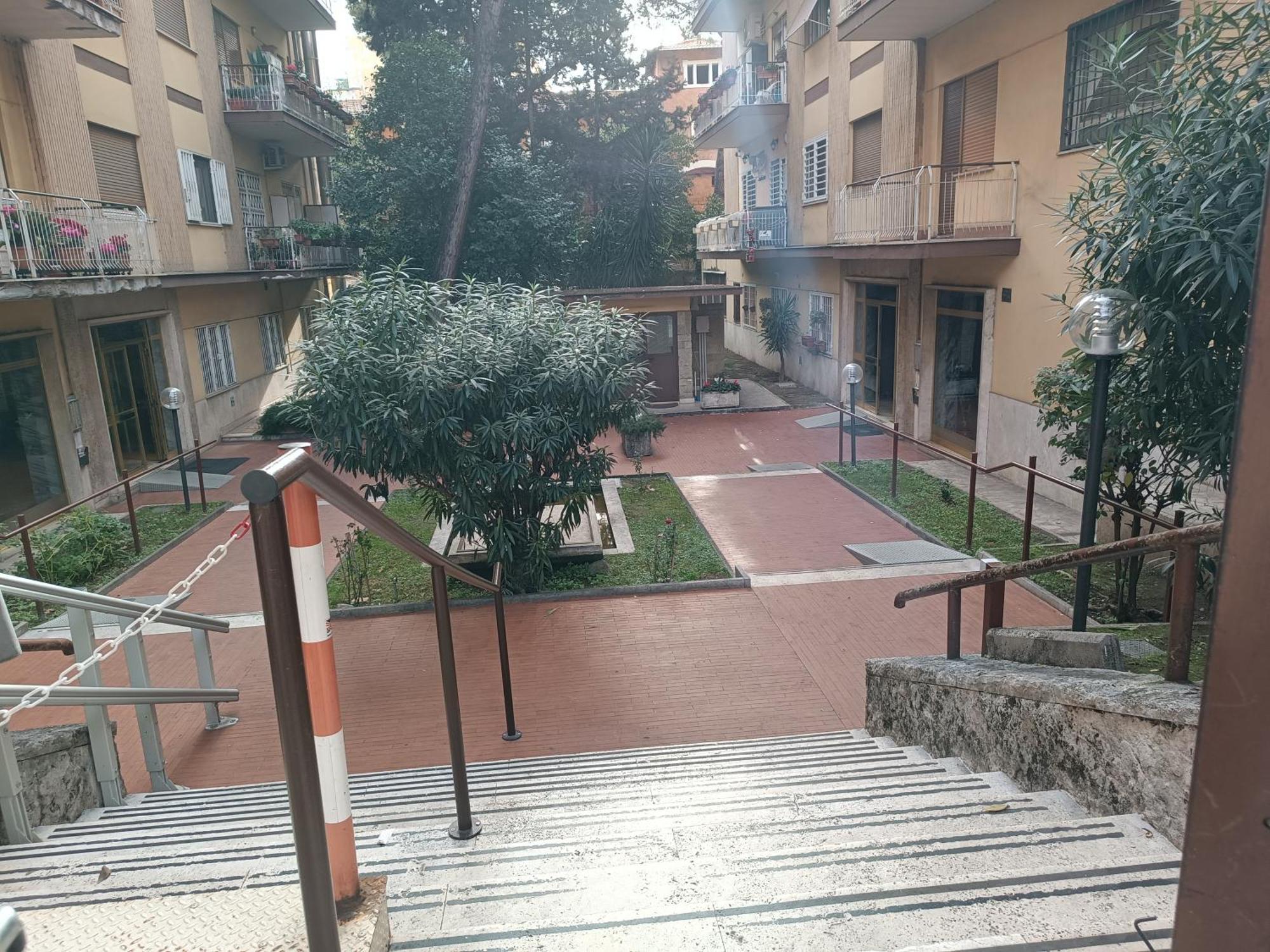 Appartamento Per 4 In Via Tiburtina, Wi-Fi, Metro B E Bus Per Il Centro E La Sapienza Roma Exterior foto